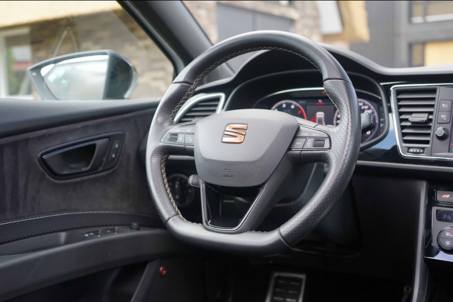 Seat Leon ST Cupra 300 4Drive Pano/DCC/ACC/Virtual/Beats