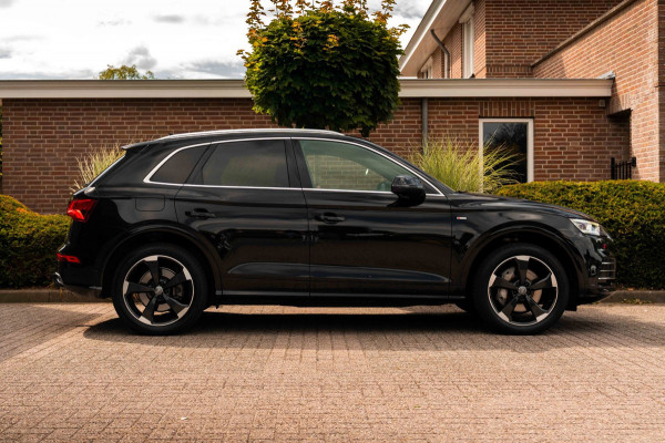 Audi Q5 50 TFSI e Quattro S Edition 300 PK Virtual Keyless Stoelverwarming Elek.Trekhaak 20''