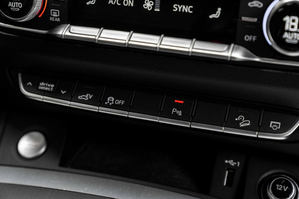 Audi Q5 50 TFSI e Quattro S Edition 300 PK Virtual Keyless Stoelverwarming Elek.Trekhaak 20''