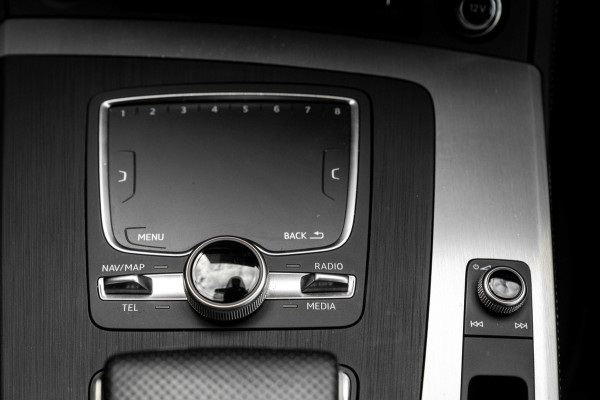 Audi Q5 50 TFSI e Quattro S Edition 300 PK Virtual Keyless Stoelverwarming Elek.Trekhaak 20''