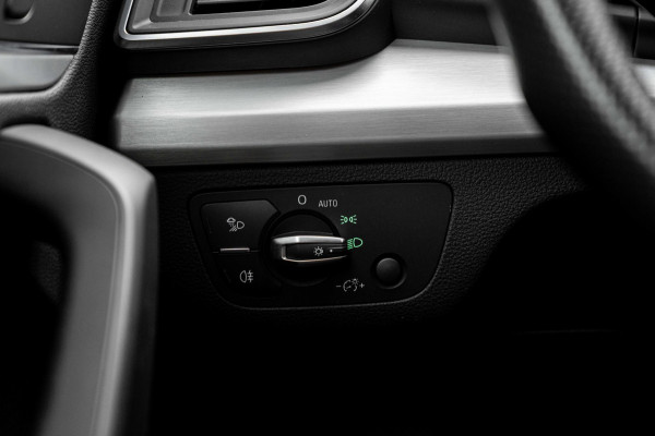 Audi Q5 50 TFSI e Quattro S Edition 300 PK Virtual Keyless Stoelverwarming Elek.Trekhaak 20''