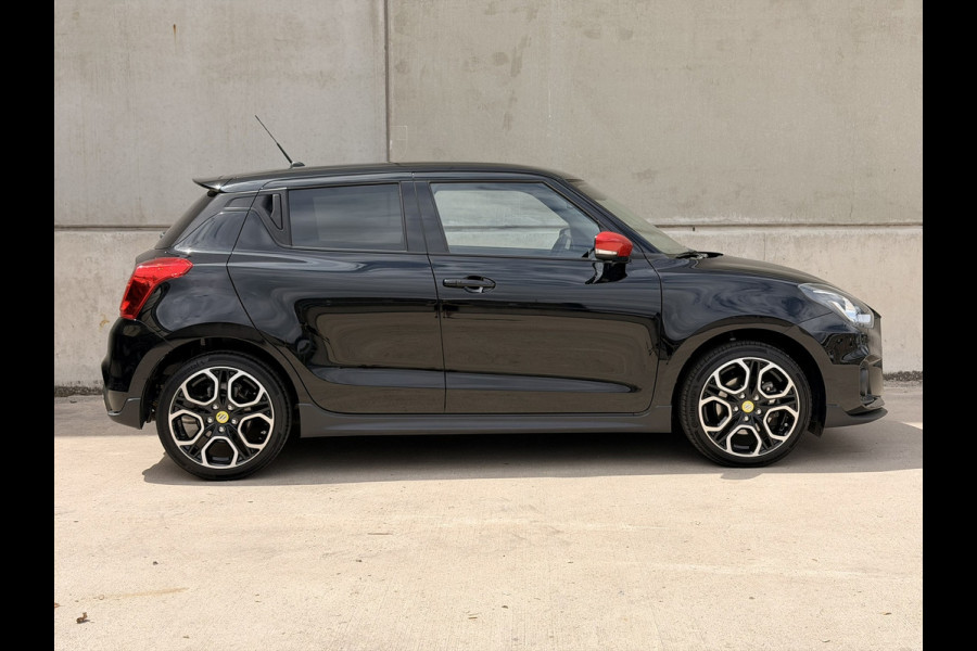 Suzuki Swift 1.4 Sport Smart Hybrid Camera CarPlay ACC 17'' LED Stoelverwarming