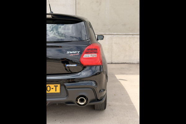 Suzuki Swift 1.4 Sport Smart Hybrid Camera CarPlay ACC 17'' LED Stoelverwarming