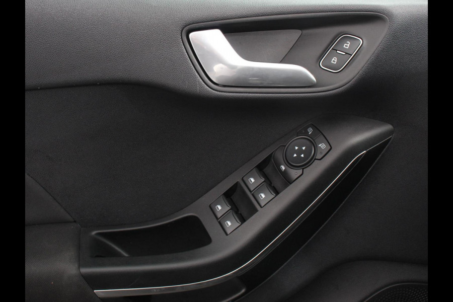 Ford Fiesta 1.0 125pk Titanium Navigatie Climate control Led Parkeer sensoren Lichtmetalen velgen Cruise Control Stoelverwarming Bluetooth