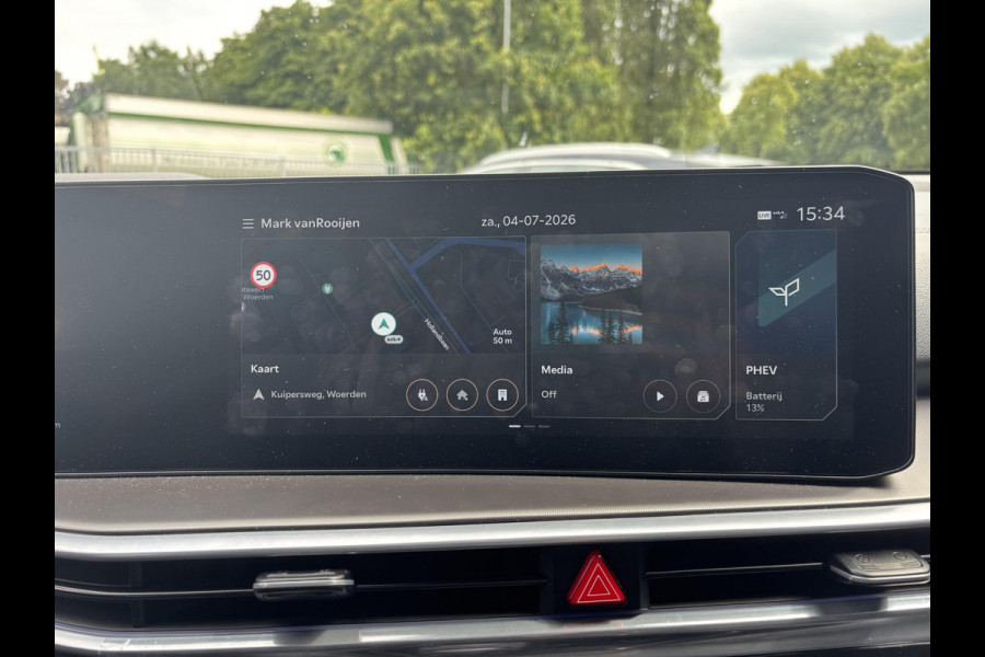 Kia Sorento 1.6 T-GDi Plug-in Hybrid 4WD ExecutiveLine 7p | Trekhaak | 360 Camera | Schuif/kantel Dak | Adaptief |
