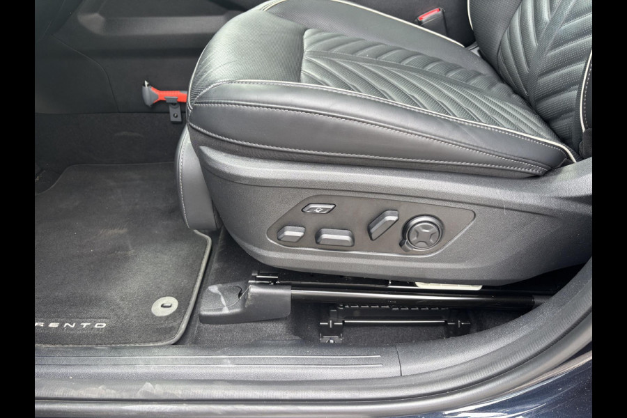 Kia Sorento 1.6 T-GDi Plug-in Hybrid 4WD ExecutiveLine 7p | Trekhaak | 360 Camera | Schuif/kantel Dak | Adaptief |