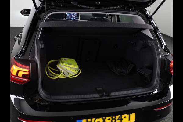 Volkswagen Golf 1.5 eHybrid Life Edition 204 pk Automaat (DSG) | Verlengde garantie | Navigatie | Parkeersensoren (Park assist) | Achteruitrijcamera | Autom. airco (3 zones) |