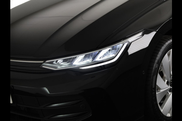 Volkswagen Golf 1.5 eHybrid Life Edition 204 pk Automaat (DSG) | Verlengde garantie | Navigatie | Parkeersensoren (Park assist) | Achteruitrijcamera | Autom. airco (3 zones) |