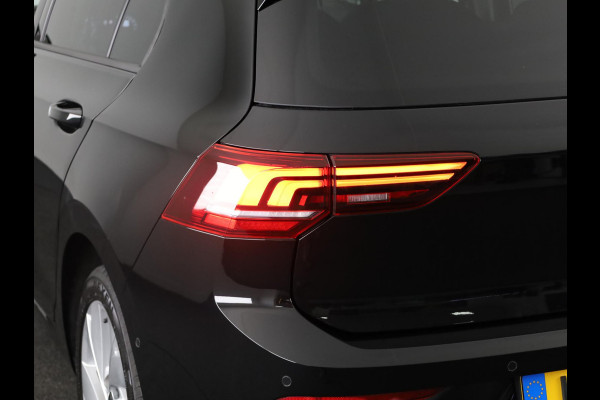Volkswagen Golf 1.5 eHybrid Life Edition 204 pk Automaat (DSG) | Verlengde garantie | Navigatie | Parkeersensoren (Park assist) | Achteruitrijcamera | Autom. airco (3 zones) |