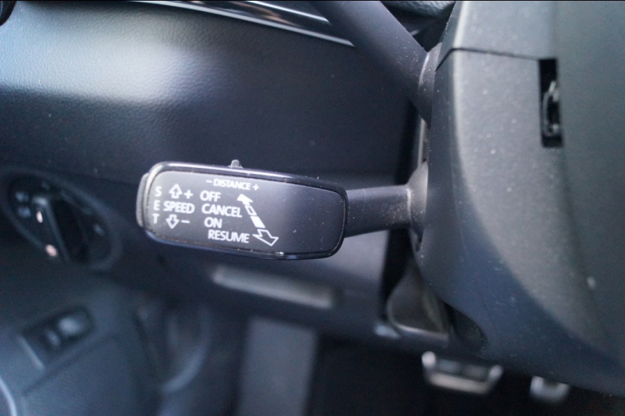 Škoda Karoq 1.5 TSI 150pk DSG Sportline Business -PANO-ECC-NAVI-