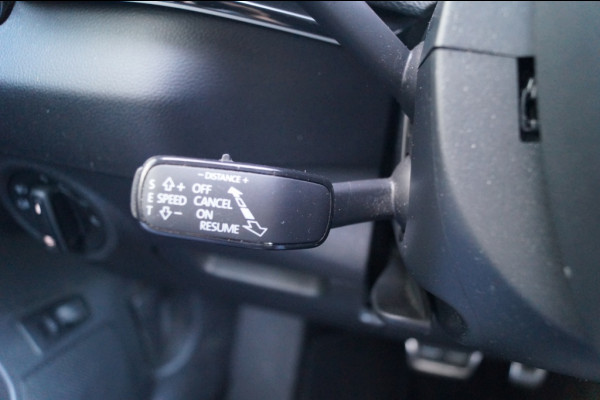 Škoda Karoq 1.5 TSI 150pk DSG Sportline Business -PANO-ECC-NAVI-