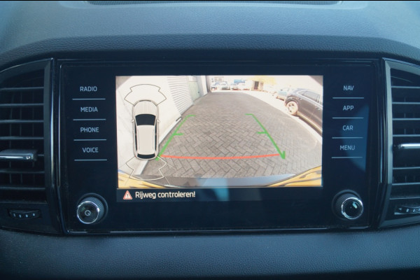 Škoda Karoq 1.5 TSI 150pk DSG Sportline Business -PANO-ECC-NAVI-