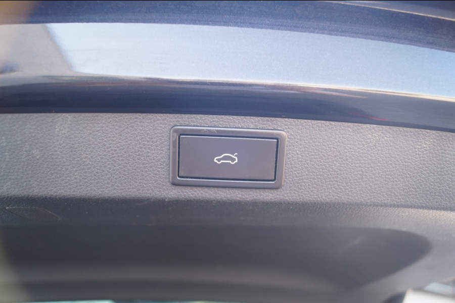 Škoda Karoq 1.5 TSI 150pk DSG Sportline Business -PANO-ECC-NAVI-