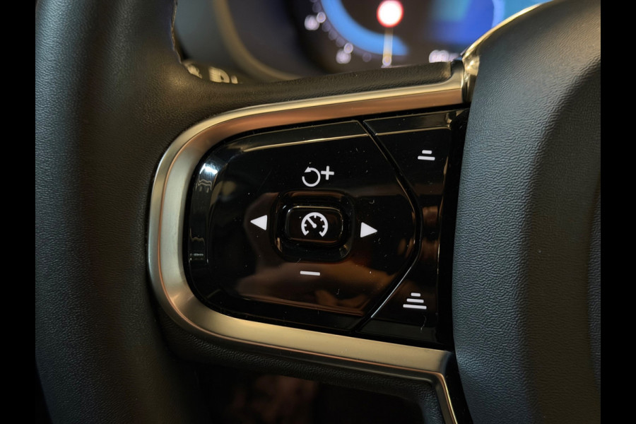 Volvo XC60 2.0 T6 Plug-in hybrid AWD R-Design|Pano|H&K|Vol!