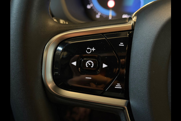 Volvo XC60 2.0 T6 Plug-in hybrid AWD R-Design|Pano|H&K|Vol!