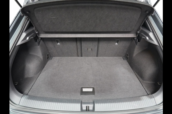 Volkswagen T-Roc 1.5 150pk DSG TSI R-Line | Camera | Virtual Cockpit | ACC | Full-LED | Carplay