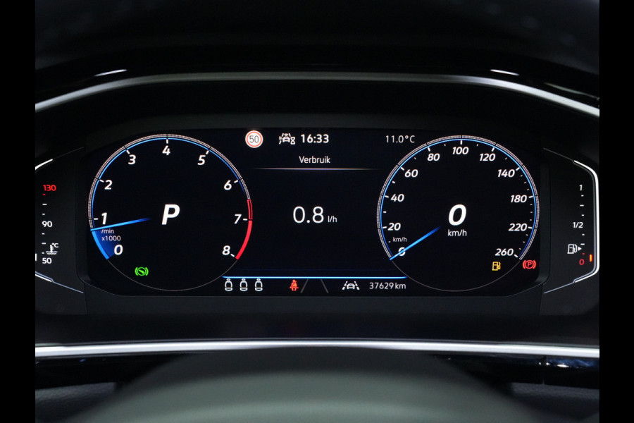 Volkswagen T-Roc 1.5 150pk DSG TSI R-Line | Camera | Virtual Cockpit | ACC | Full-LED | Carplay