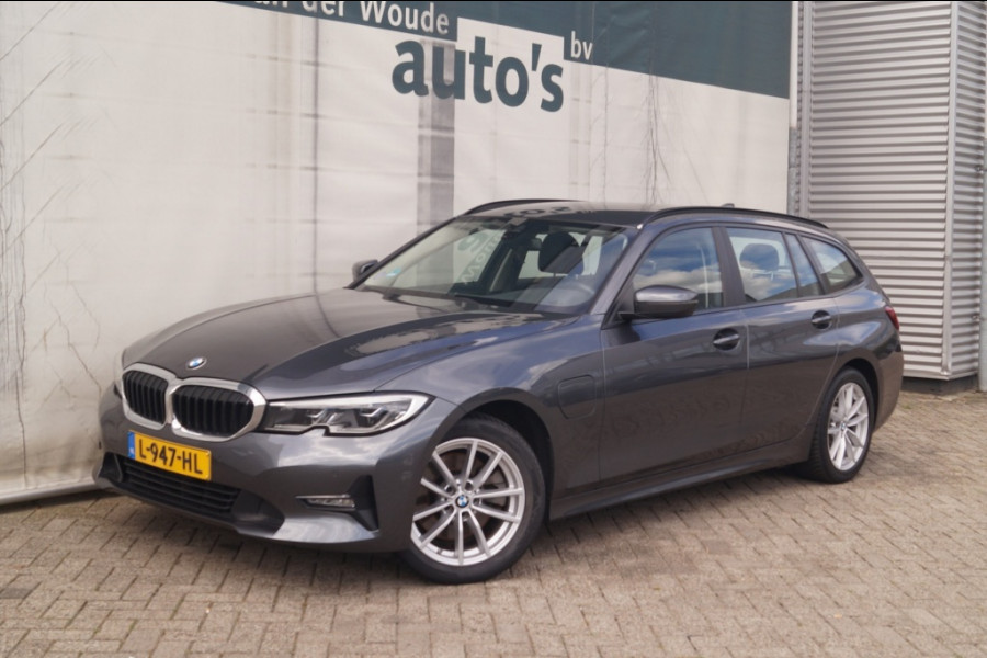 BMW 3 Serie Touring 320e PHEV Business Edition Plus -LEER-ECC-NAVI-