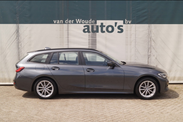 BMW 3 Serie Touring 320e PHEV Business Edition Plus -LEER-ECC-NAVI-
