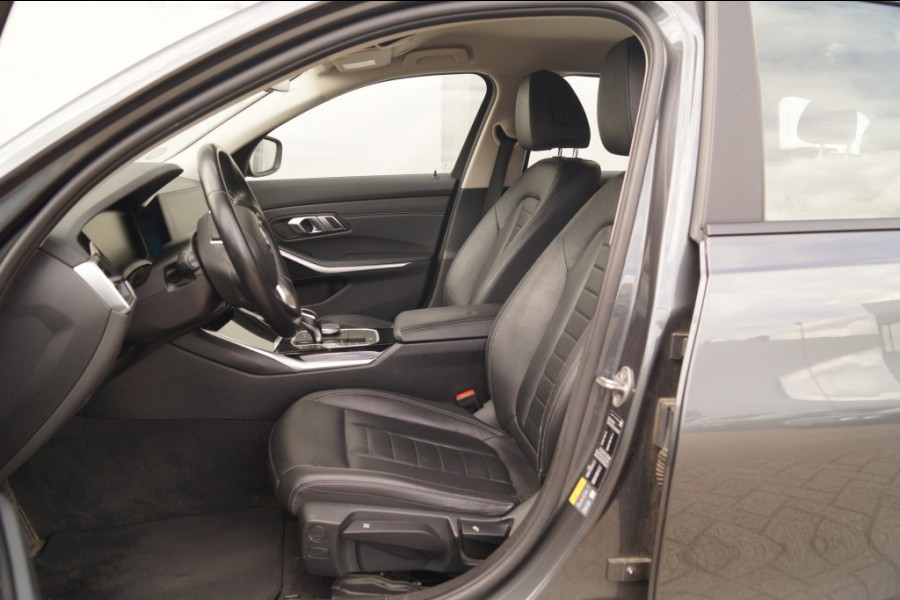 BMW 3 Serie Touring 320e PHEV Business Edition Plus -LEER-ECC-NAVI-
