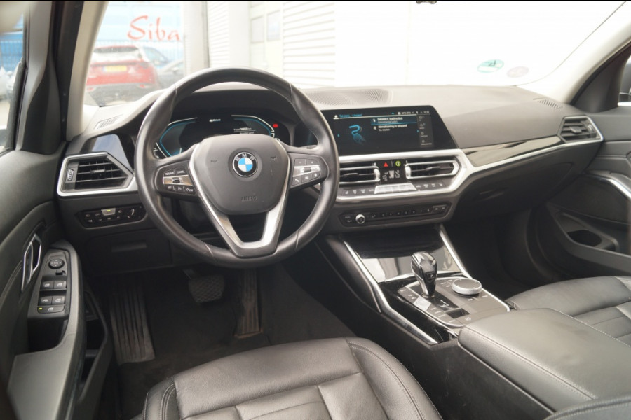 BMW 3 Serie Touring 320e PHEV Business Edition Plus -LEER-ECC-NAVI-