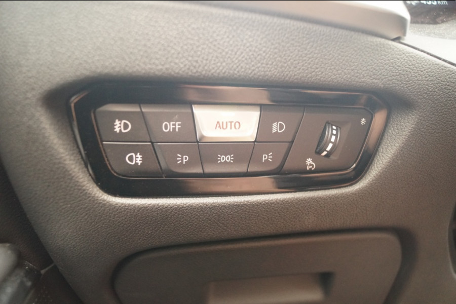BMW 3 Serie Touring 320e PHEV Business Edition Plus -LEER-ECC-NAVI-