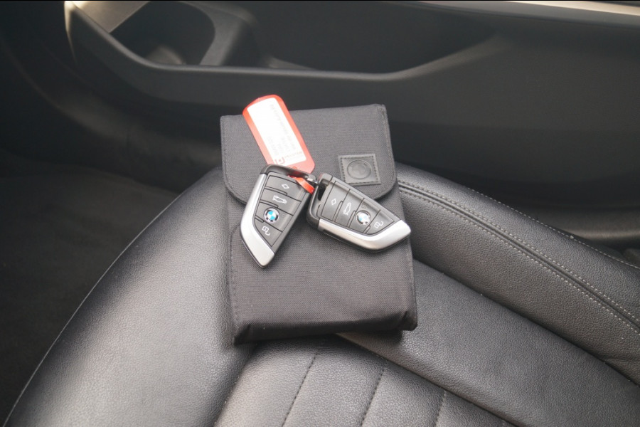 BMW 3 Serie Touring 320e PHEV Business Edition Plus -LEER-ECC-NAVI-