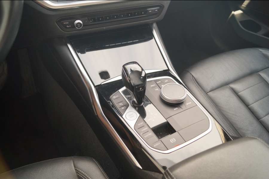 BMW 3 Serie Touring 320e PHEV Business Edition Plus -LEER-ECC-NAVI-