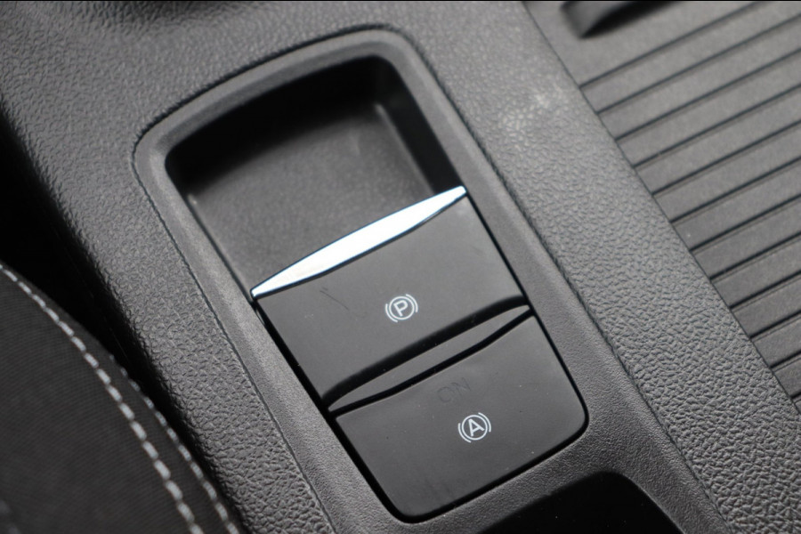 Ford FOCUS Wagon 1.0 EcoBoost Hybrid Titanium Style org.NL carplay LED