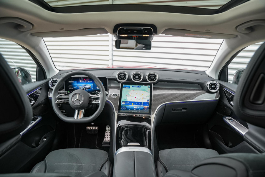 Mercedes-Benz GLC Coupé 400e 4MATIC AMG Line Schuifdak Ambient Trekhaak Leer 360 Camera Memory ACC
