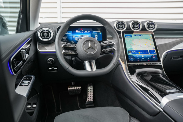 Mercedes-Benz GLC Coupé 400e 4MATIC AMG Line Schuifdak Ambient Trekhaak Leer 360 Camera Memory ACC