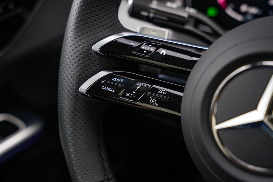 Mercedes-Benz GLC Coupé 400e 4MATIC AMG Line Schuifdak Ambient Trekhaak Leer 360 Camera Memory ACC