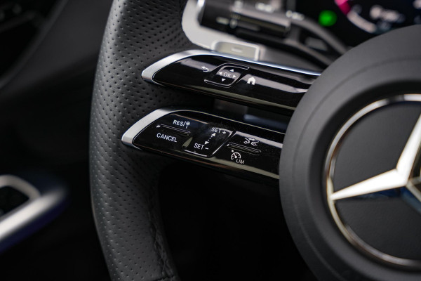 Mercedes-Benz GLC Coupé 400e 4MATIC AMG Line Schuifdak Ambient Trekhaak Leer 360 Camera Memory ACC