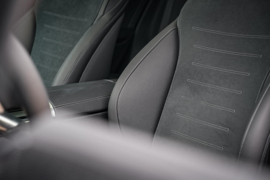 Mercedes-Benz GLC Coupé 400e 4MATIC AMG Line Schuifdak Ambient Trekhaak Leer 360 Camera Memory ACC