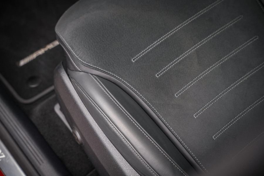 Mercedes-Benz GLC Coupé 400e 4MATIC AMG Line Schuifdak Ambient Trekhaak Leer 360 Camera Memory ACC