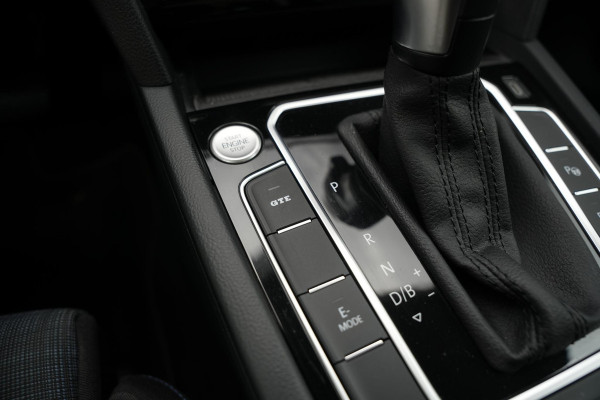Volkswagen Passat 1.4 TSI PHEV GTE Pano