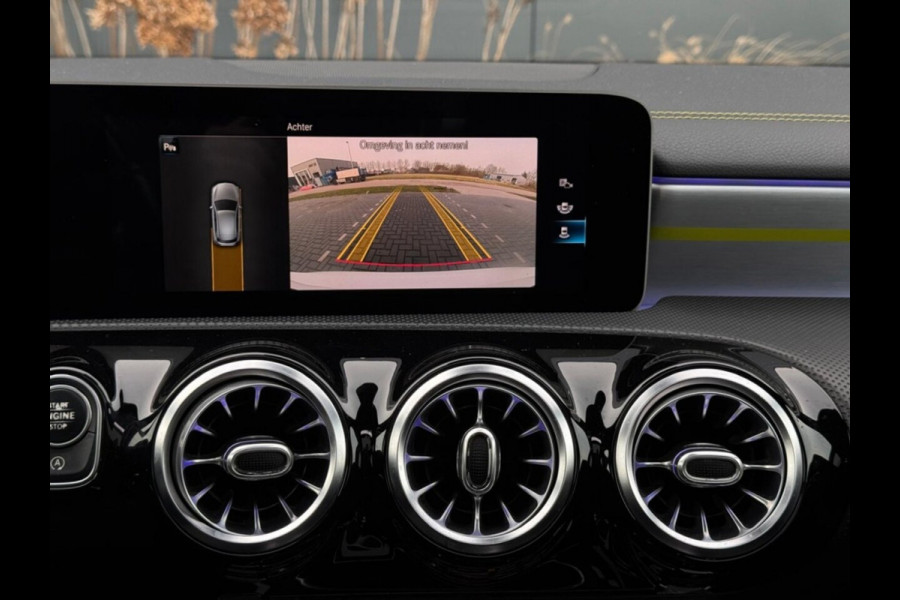 Mercedes-Benz A-Klasse 200 AMG Edition 1 | Pano | Ambilight | LED