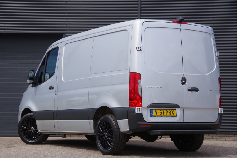 Mercedes-Benz Sprinter 317 1.9 CDI L1H1 RWD AUT. LED, ADAPT. CRUISE, MBUX 10'', GEV. STOEL, CAMERA, NAVI, CLIMA, VOORRUITVERWARMING