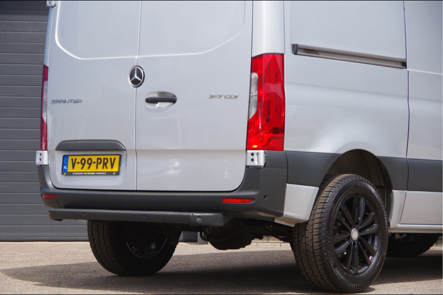 Mercedes-Benz Sprinter 317 1.9 CDI L1H1 RWD AUT. LED, ADAPT. CRUISE, MBUX 10'', GEV. STOEL, CAMERA, NAVI, CLIMA, VOORRUITVERWARMING
