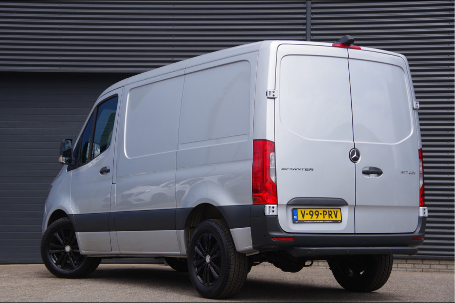 Mercedes-Benz Sprinter 317 1.9 CDI L1H1 RWD AUT. LED, ADAPT. CRUISE, MBUX 10'', GEV. STOEL, CAMERA, NAVI, CLIMA, VOORRUITVERWARMING