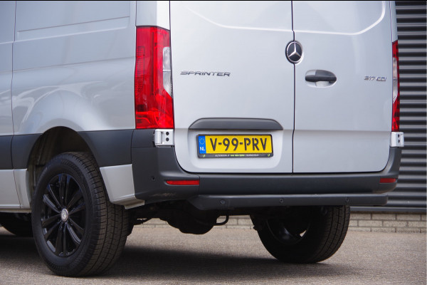 Mercedes-Benz Sprinter 317 1.9 CDI L1H1 RWD AUT. LED, ADAPT. CRUISE, MBUX 10'', GEV. STOEL, CAMERA, NAVI, CLIMA, VOORRUITVERWARMING