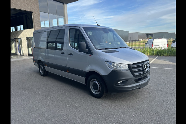 Mercedes-Benz Sprinter 315 CDI L2 H1 RWD 3500KG Trekhaak / BOTT Inrichting / MBUX 10.25 / Navigatie / Cruise control / Airco / 270 Graden achterdeuren