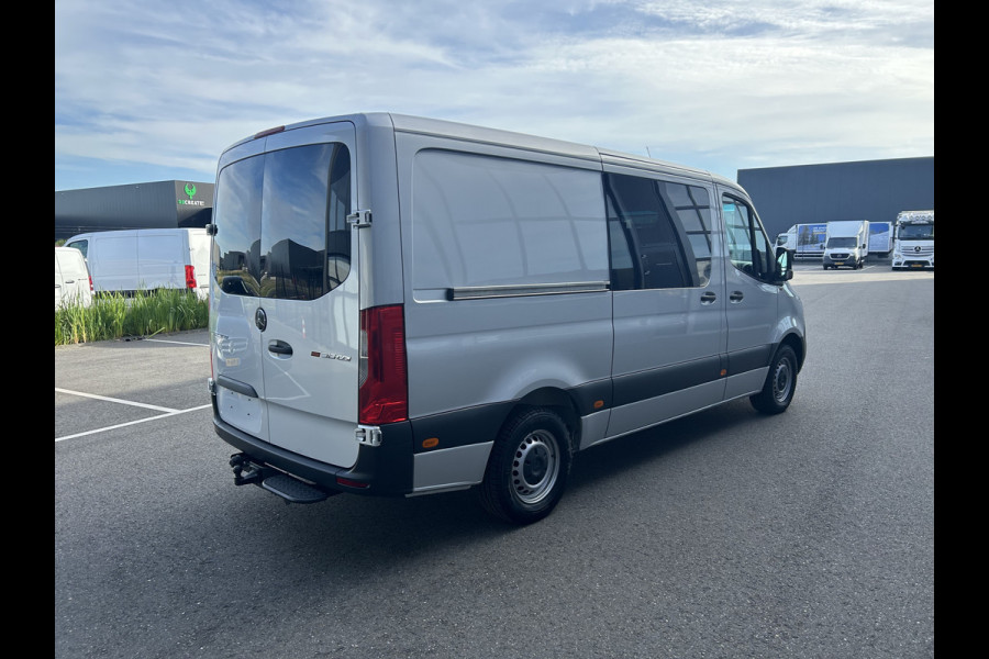 Mercedes-Benz Sprinter 315 CDI L2 H1 RWD 3500KG Trekhaak / BOTT Inrichting / MBUX 10.25 / Navigatie / Cruise control / Airco / 270 Graden achterdeuren