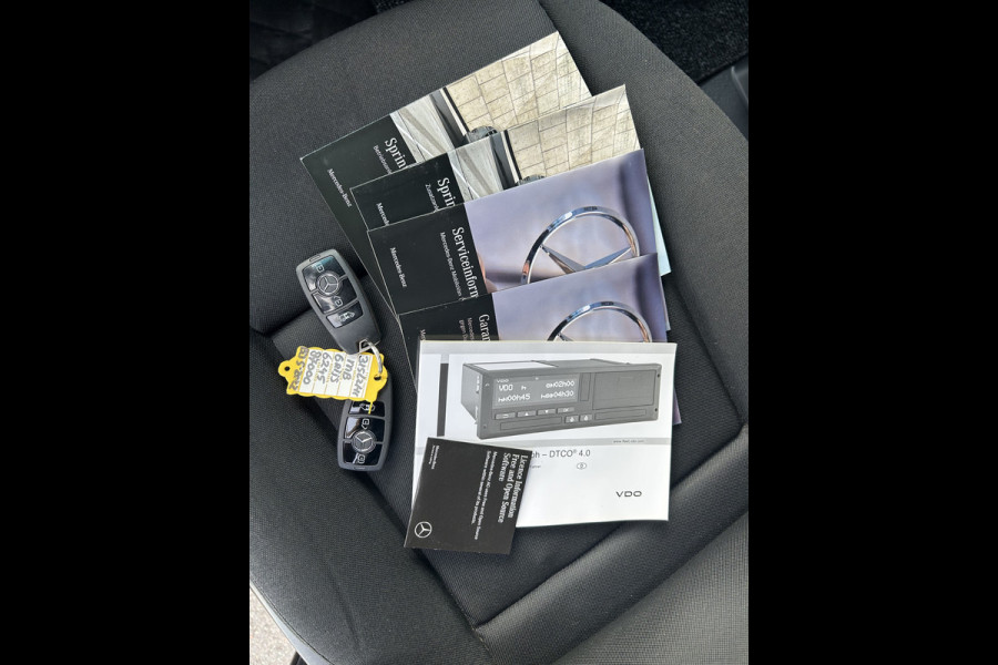 Mercedes-Benz Sprinter 315 CDI L2 H1 RWD 3500KG Trekhaak / BOTT Inrichting / MBUX 10.25 / Navigatie / Cruise control / Airco / 270 Graden achterdeuren