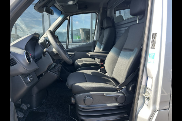 Mercedes-Benz Sprinter 315 CDI L2 H1 RWD 3500KG Trekhaak / BOTT Inrichting / MBUX 10.25 / Navigatie / Cruise control / Airco / 270 Graden achterdeuren
