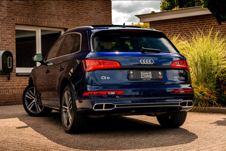 Audi Q5 55 TFSI e Quattro Competition 3x S-Line 367 PK Pano Virtual Keyless Camera 20''