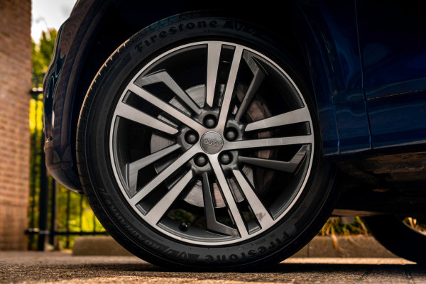 Audi Q5 55 TFSI e Quattro Competition 3x S-Line 367 PK Pano Virtual Keyless Camera 20''