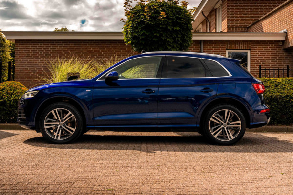 Audi Q5 55 TFSI e Quattro Competition 3x S-Line 367 PK Pano Virtual Keyless Camera 20''