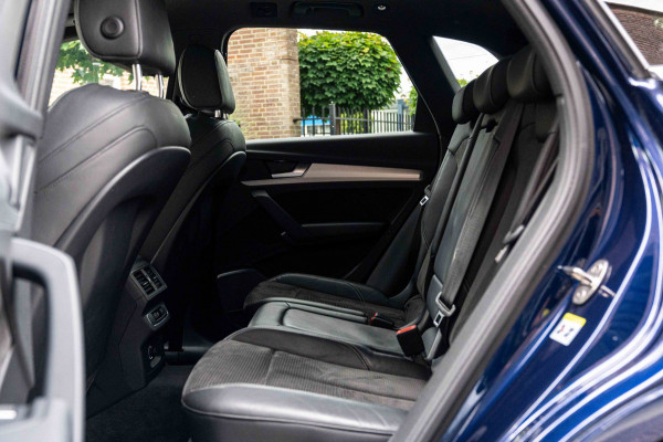 Audi Q5 55 TFSI e Quattro Competition 3x S-Line 367 PK Pano Virtual Keyless Camera 20''