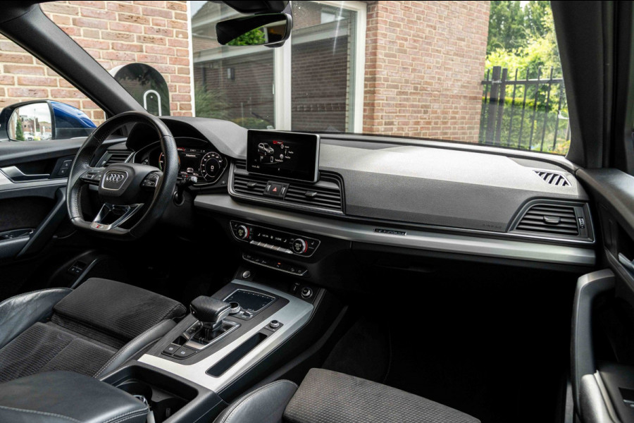 Audi Q5 55 TFSI e Quattro Competition 3x S-Line 367 PK Pano Virtual Keyless Camera 20''